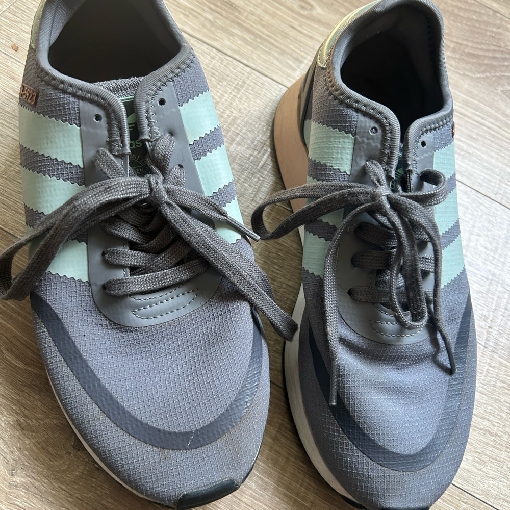 Woman’s Grey and Mint Athletic Sneakers